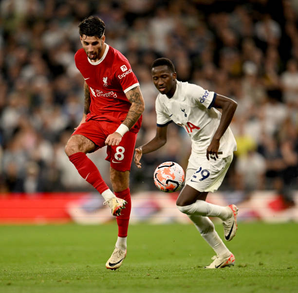 通过与年轻 通过与年轻